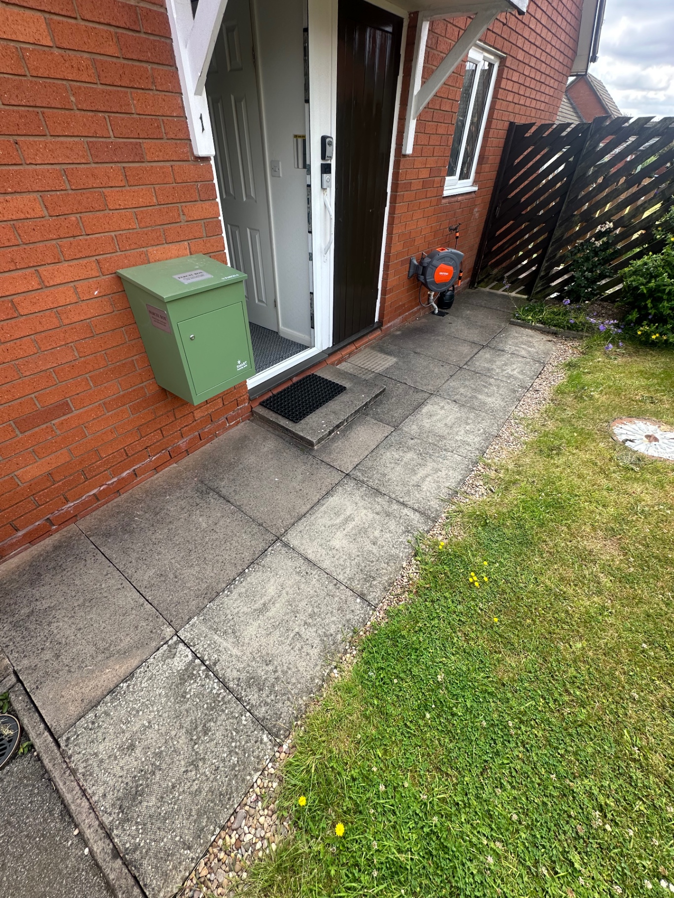 Front doorstep path pressure wash, no chemicals in Coventry · CV5, before pressure washing