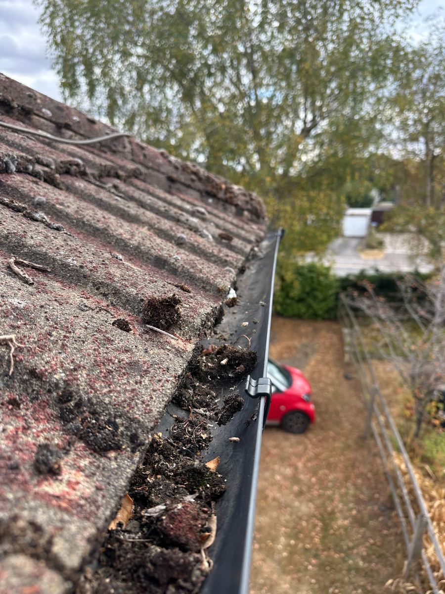 Blocked gutter from live camera inspection, comparison 10