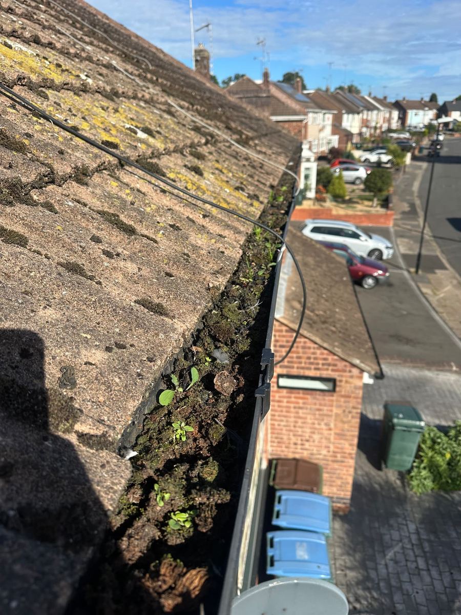 Blocked gutter from live camera inspection, comparison 6